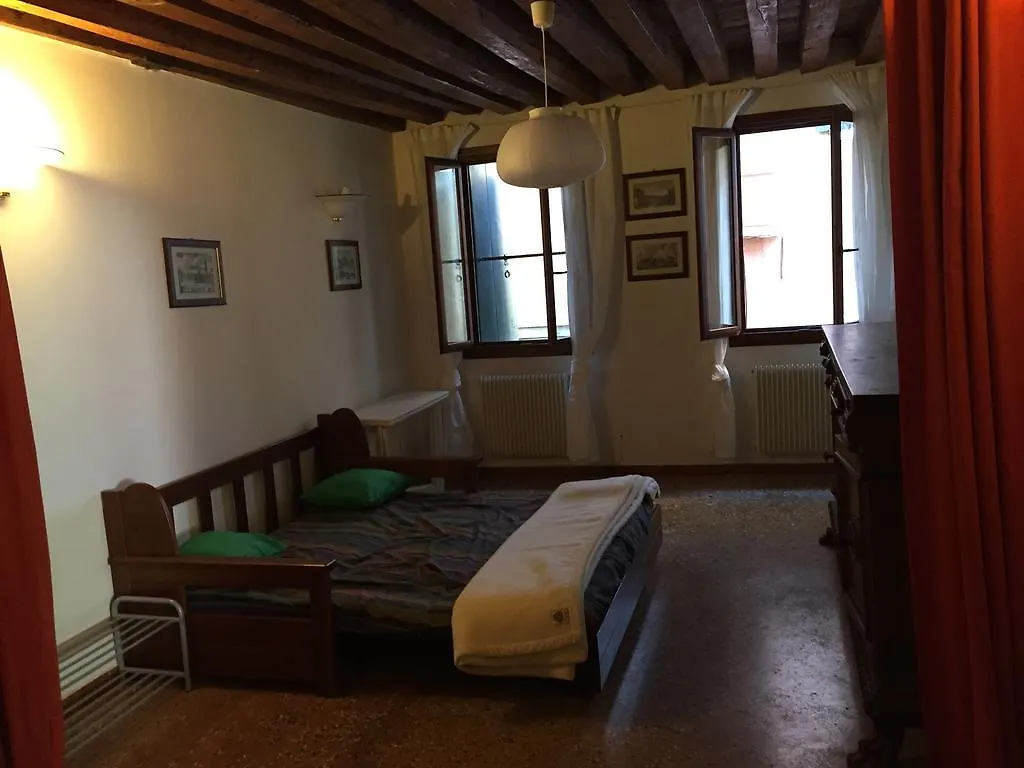 Homesweethome Venice Apartment