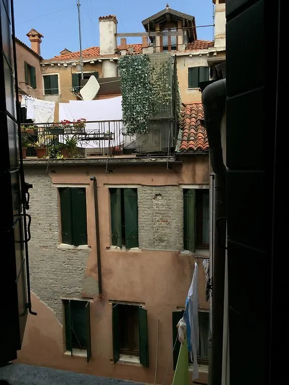 Homesweethome Venice Apartment
